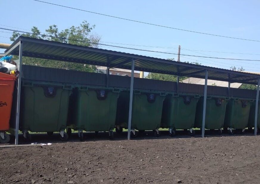 В Ростове уберут сетки для сбора пластика с мусорных площадок - фото 1