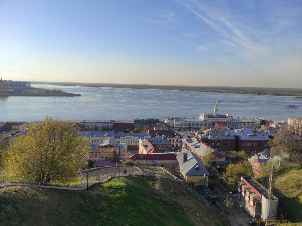 Благоустройство набережной Федоровского в Нижнем Новгороде завершено на 85%  в октябре 2021