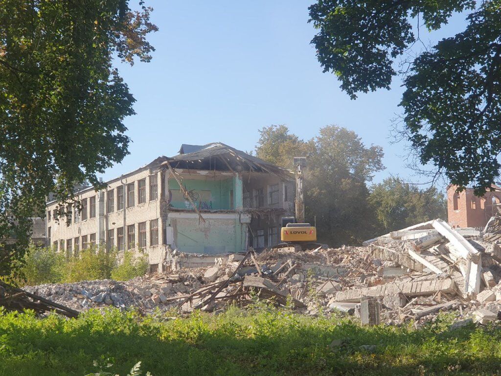 Здание старинной школы Автограда демонтируют в Нижнем Новгороде - фото 1