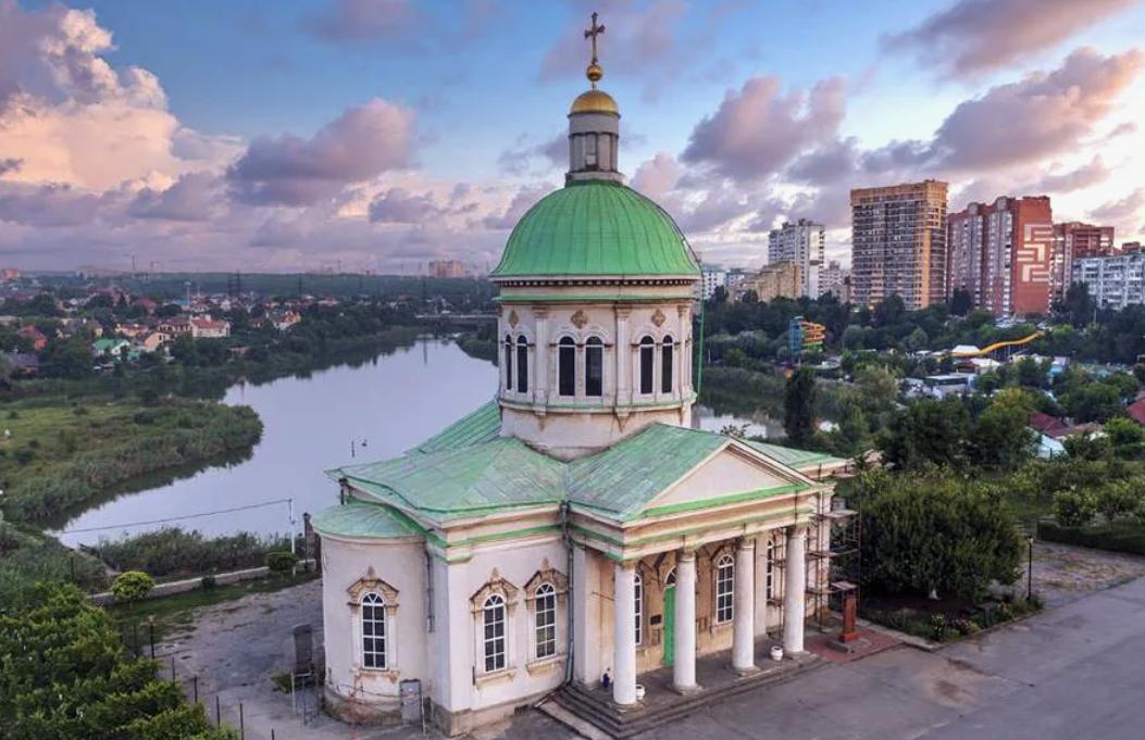 Скандал у Сурб-Хача: ростовчане требуют остановить застройку - фото 1