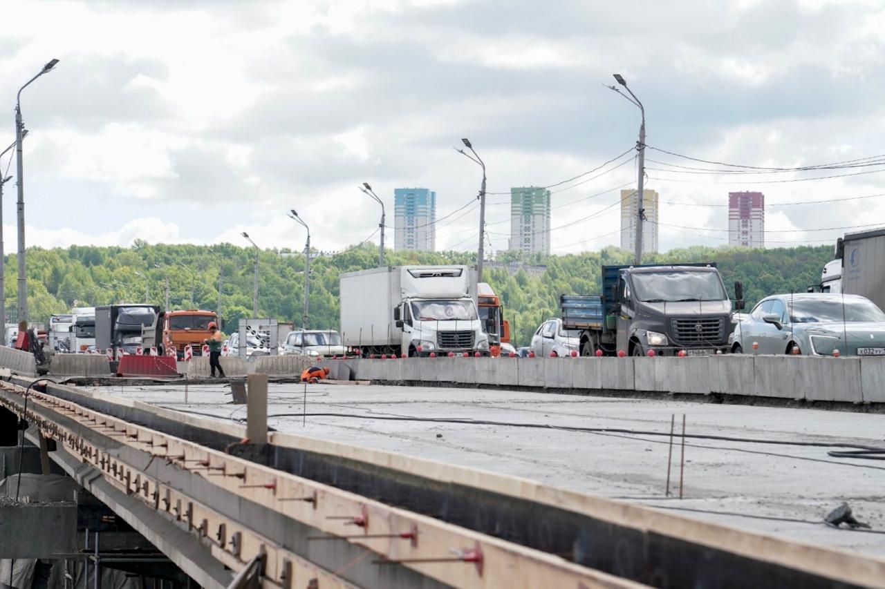 Первый этап ремонта путепровода около Мызинского моста завершат к июлю - фото 1