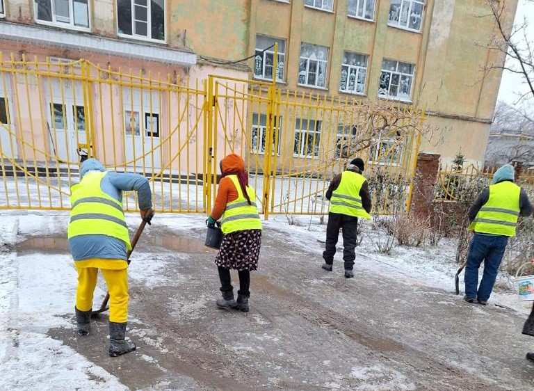 Штормовое предупреждение продлено в Ростове-на-Дону до конца суток 15 декабря - фото 1