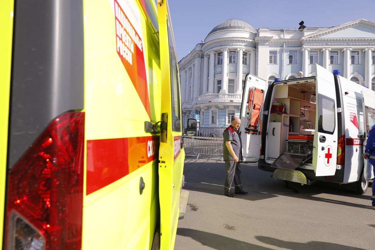 Свыше 70 автомобилей скорой помощи получили больницы Нижегородской области  в апреле 2023